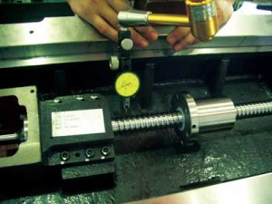 數(shù)控機(jī)床滾珠絲桿 數(shù)控機(jī)床滾珠絲桿